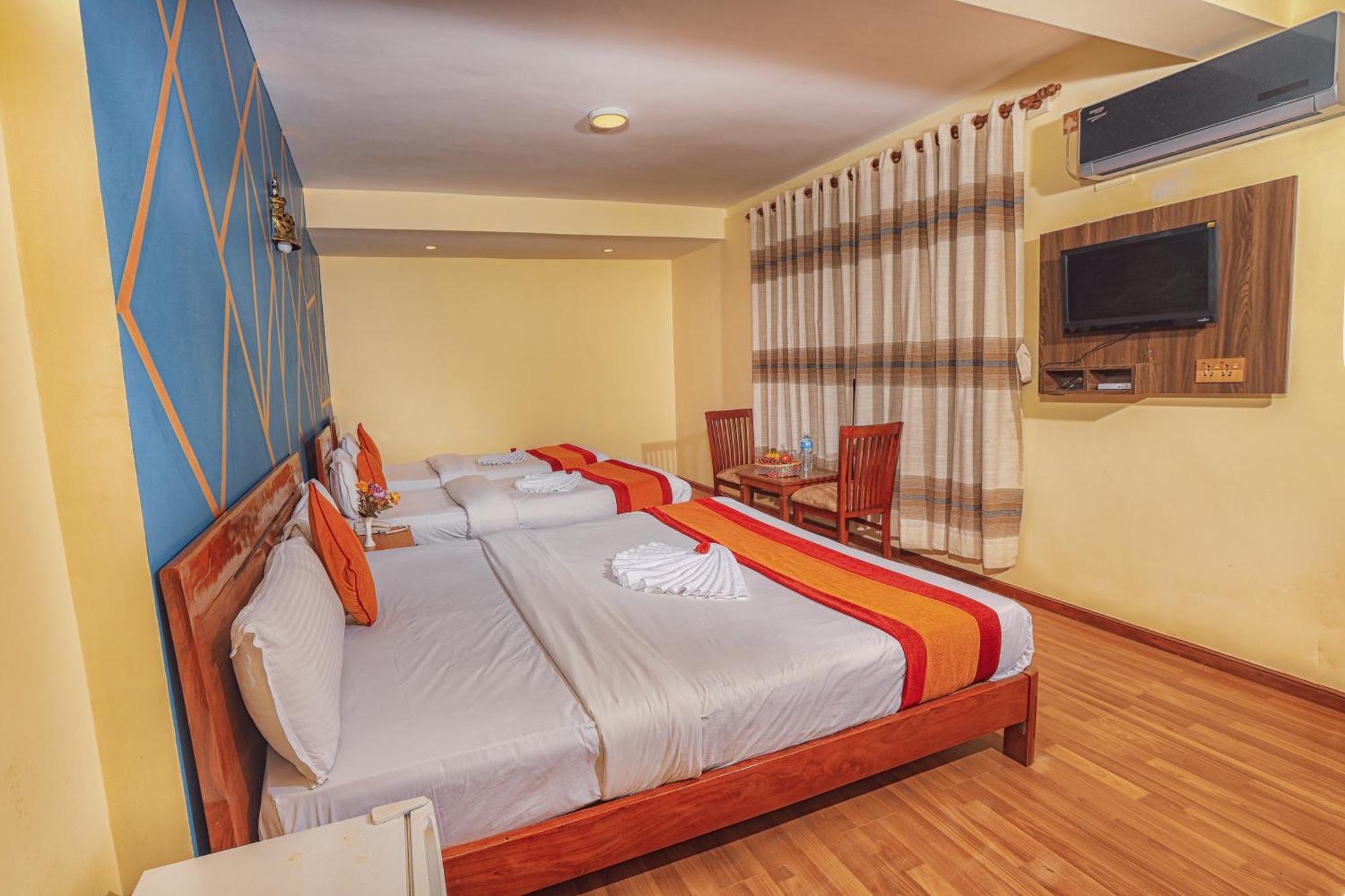 Royal Kings Hotel Kathmandu Exterior foto