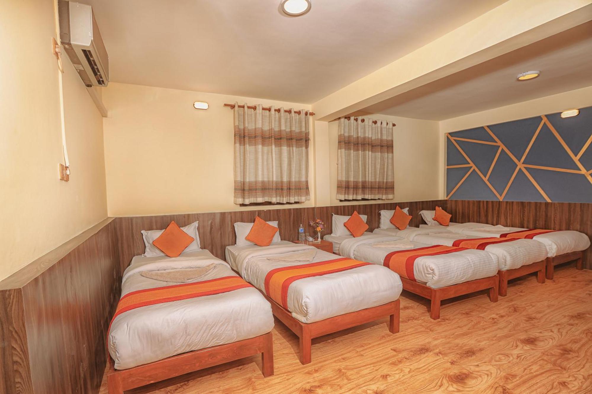 Royal Kings Hotel Kathmandu Exterior foto